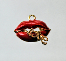 Load image into Gallery viewer, Lips, Small