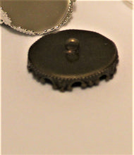 Load image into Gallery viewer, Crowns for 30 mm Glass Globes