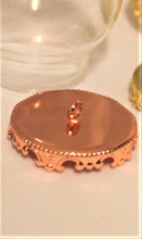 Load image into Gallery viewer, Crowns for 30 mm Glass Globes