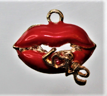 Load image into Gallery viewer, Lips, Small