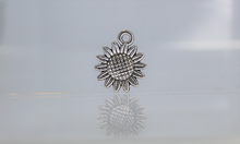 Load image into Gallery viewer, Daisy, Sunflower, Flower Charms