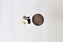Load image into Gallery viewer, Flower Charm, 5, Rhinestone Charm, Five