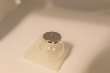 Load image into Gallery viewer, Crowns for 30 mm Glass Globes