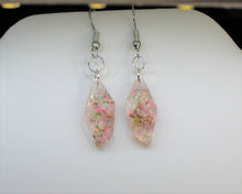 Load image into Gallery viewer, Pink Polygon Pressed Flower Earrings, dried flower earrings, botanical jewelry, confetti earrings, terrarium earrings