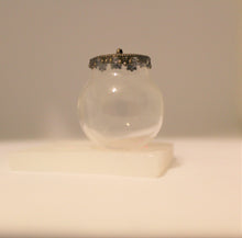 Load image into Gallery viewer, Crowns for 30 mm Glass Globes