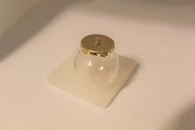 Load image into Gallery viewer, Crowns for 30 mm Glass Globes