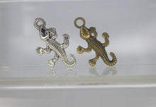 Load image into Gallery viewer, Lizard, Iguana, Gecko Charms,