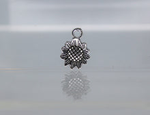Load image into Gallery viewer, Daisy, Sunflower, Flower Charm