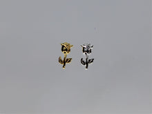 Load image into Gallery viewer, Nail Charms, Rose Bud - 5 Pieces for 99 Cents