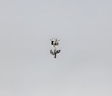 Load image into Gallery viewer, Nail Charms, Rose Bud - 5 Pieces for 99 Cents