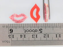 Load image into Gallery viewer, Lips Cabochon,