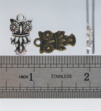 Load image into Gallery viewer, Owl Charms, Bronze or Silver Owl Charms, These Owl charms have huge eyes. Check them out.