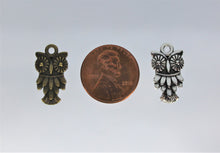 Load image into Gallery viewer, Owl Charms, Bronze or Silver Owl Charms, These Owl charms have huge eyes. Check them out.