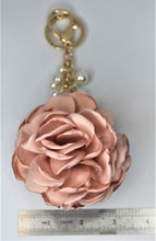 Load image into Gallery viewer, Flower Key chain, Camilla Key Chain, Pearl Key Chain