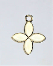 Load image into Gallery viewer, Clover Charms,