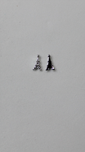Load image into Gallery viewer, Nail Charms, Eiffel Tower

