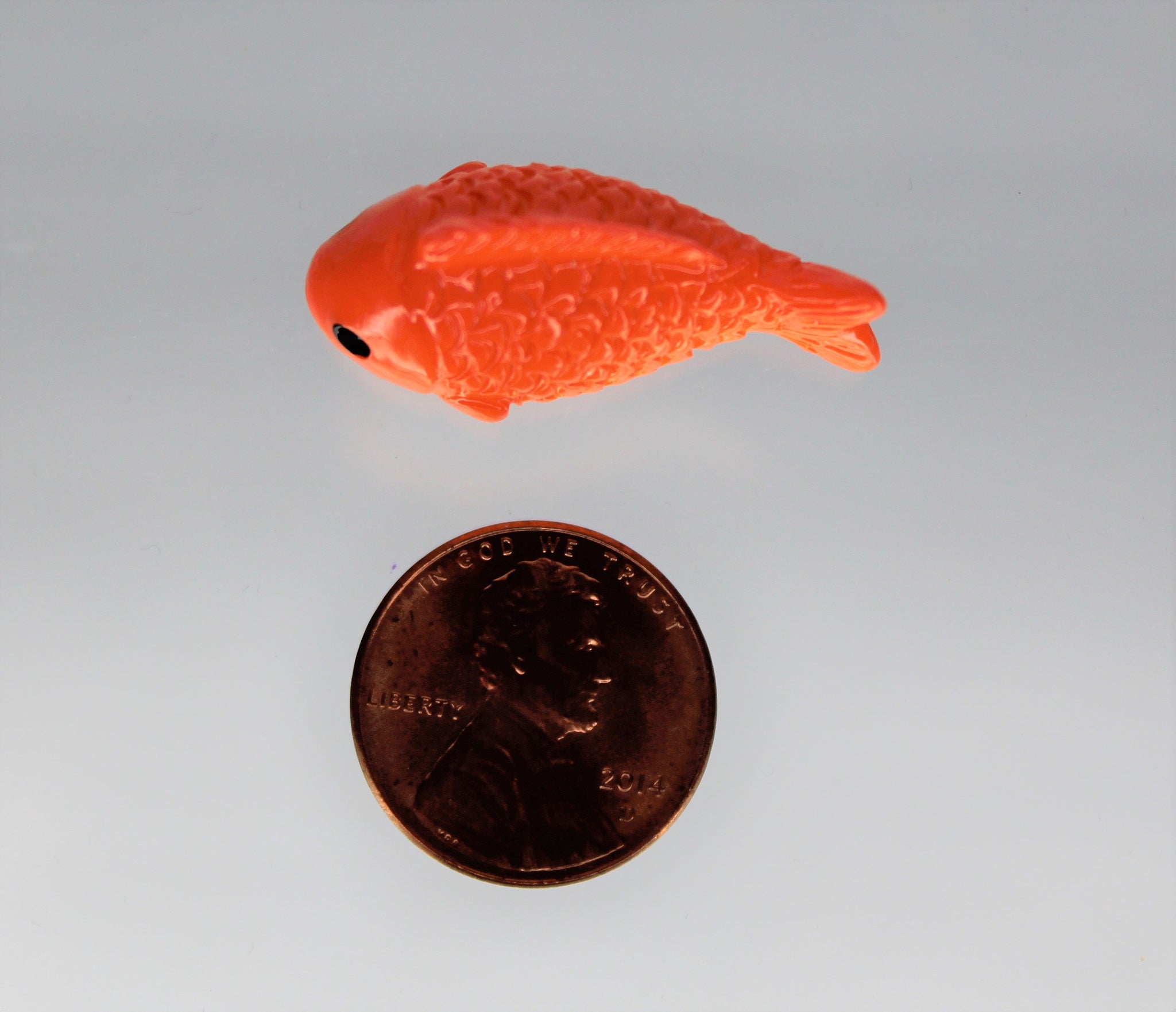 RepostBy @miniatures_vintagetoys_museum: Beautiful tiny fish we